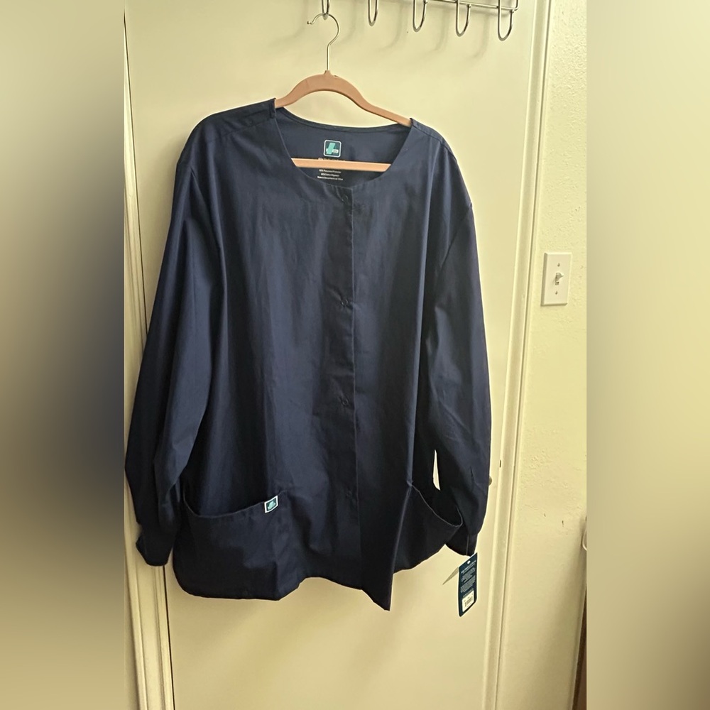 NWT Adar women's medical Navy,  snaps, scrubs jacket, long sleeves,  5X . K13